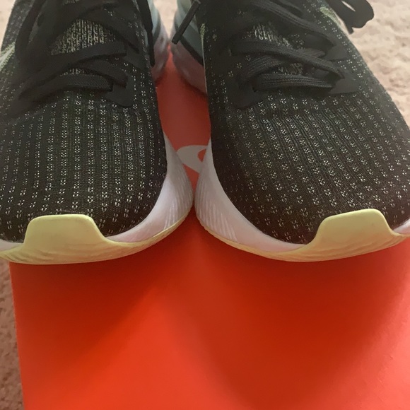 Nike React Flyknit - 8 - Picture 4 of 5